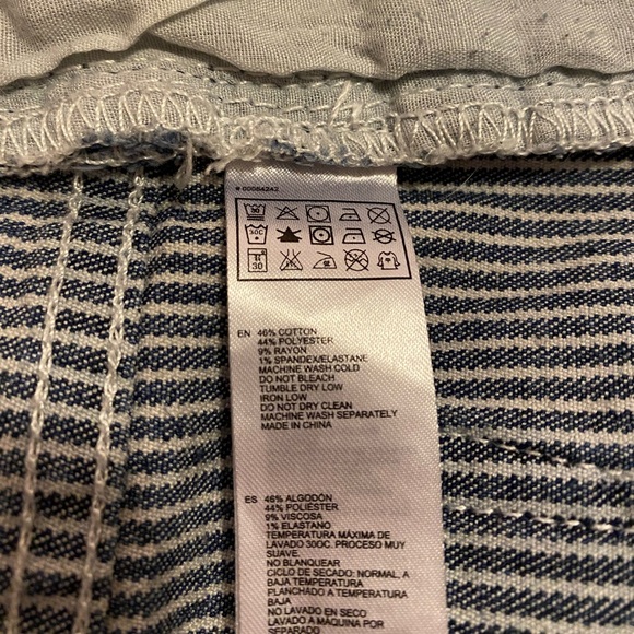 Forever 21 Shorts - Picture 4 of 8